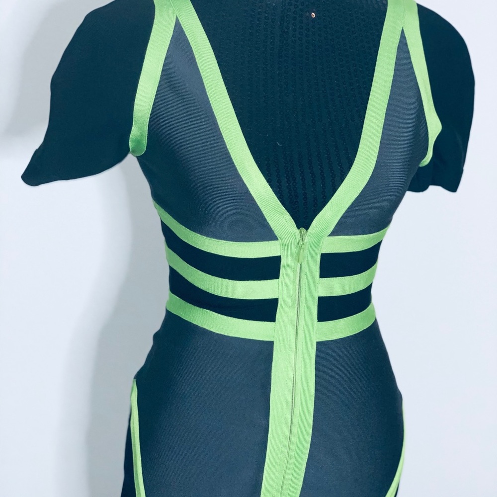 HOUSE OF CB - Bandage Dress 🖤💚🤍
